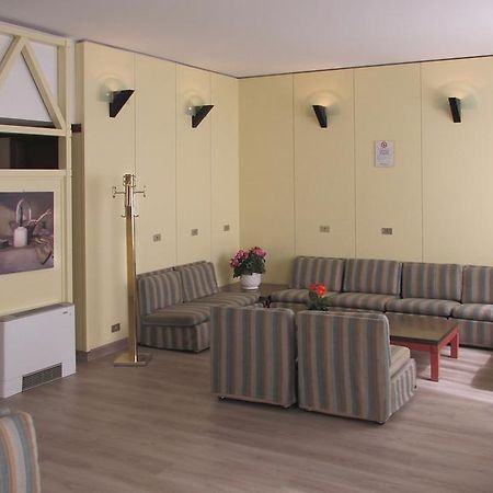 Hotel Johnny Milan Extérieur photo