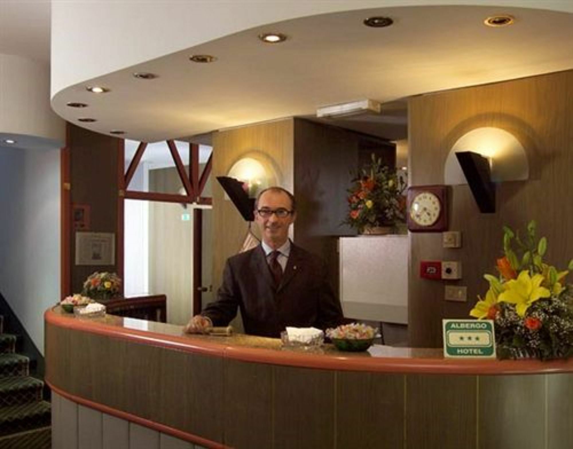 Hotel Johnny Milan Extérieur photo